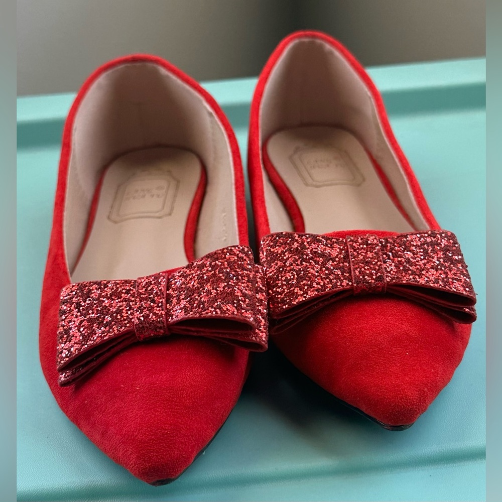 Glittery Red Bow Women’s Flat shoes Lang Hua Yu